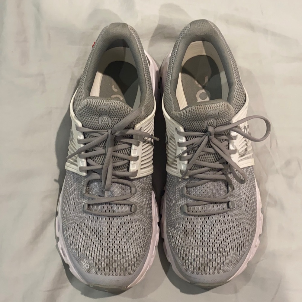 Oncloud tennis shoes